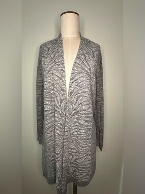 ZOZO long sleeve and longer length cardigan in shades of grey/ off white sz Lg